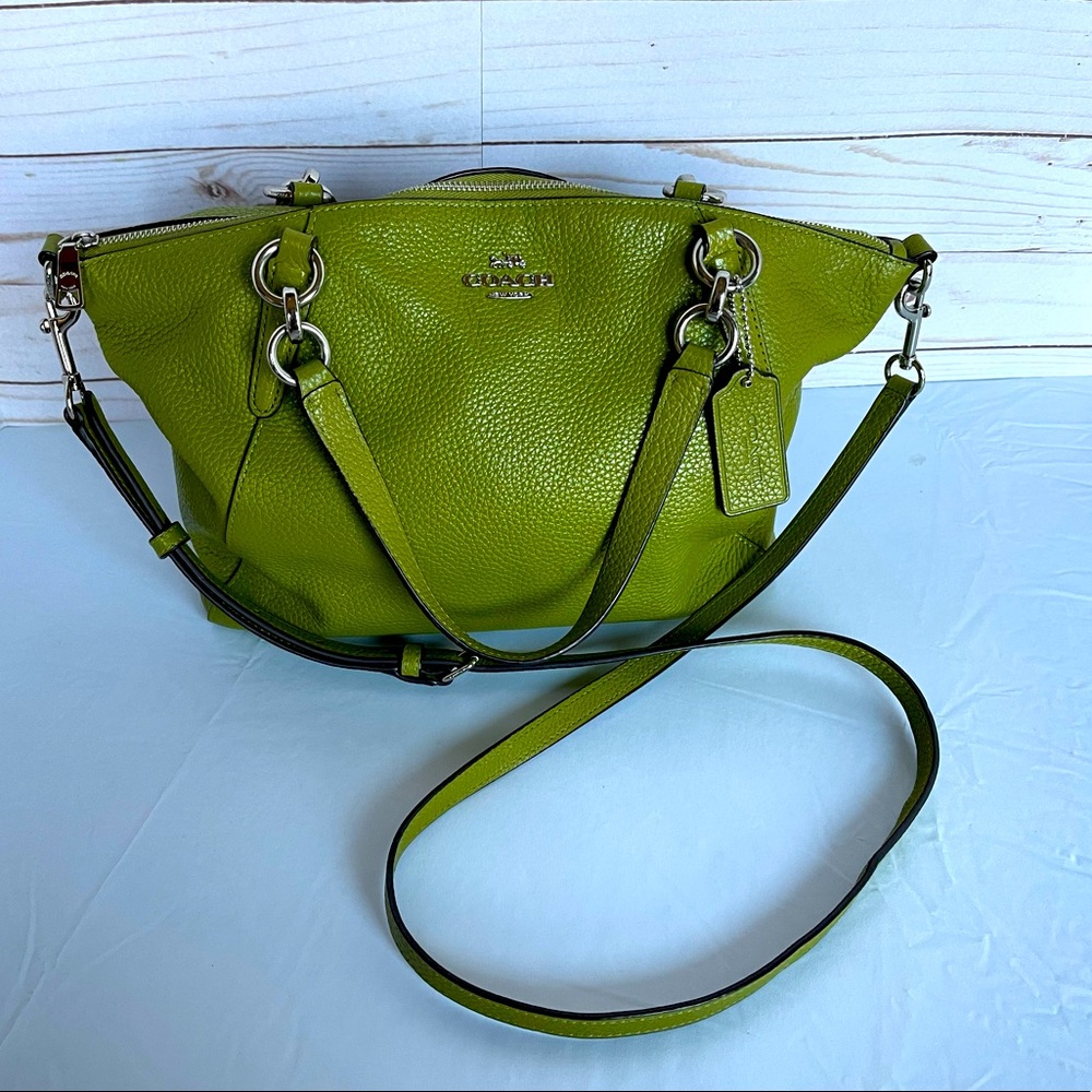 💰SOLD COACH F31076 Lime Green Pebbled Leather Kelsey Crossbody